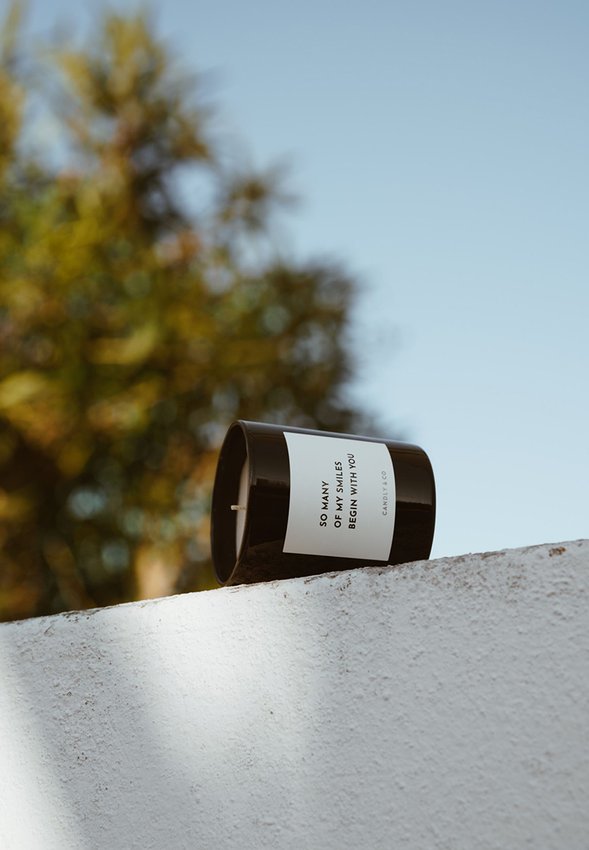 Świeca sojowa w szkle CANDLY&CO Many Of My Smiles Begin With., zapach No.6 250g