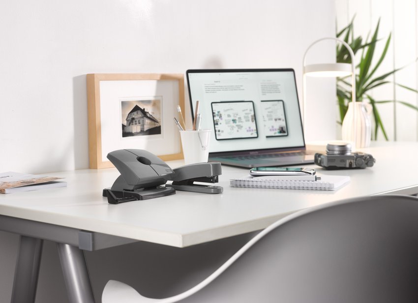 Zszywacz Novus B2 Colorid 2 Szary (Smart Grey)Z Pakietem Startowym Zszywek 24/6