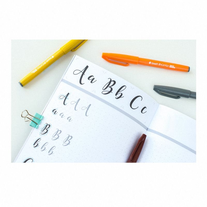 Zestaw 4 Kol. Pisaków do Kaligrafii i Liternictwa + Lekcje Kaligrafii /Pentel