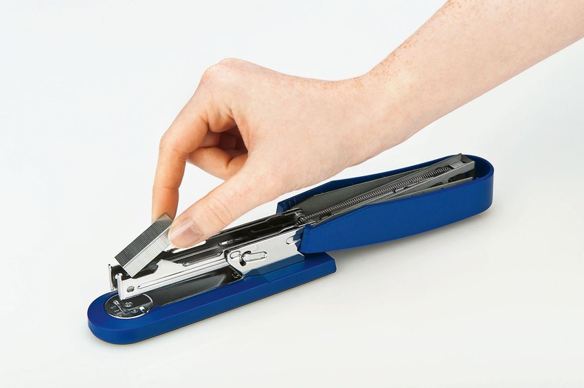 Zszywacz Novus B3 Czarny Z Pakietem Startowym Zszywek 24/6 Din Super