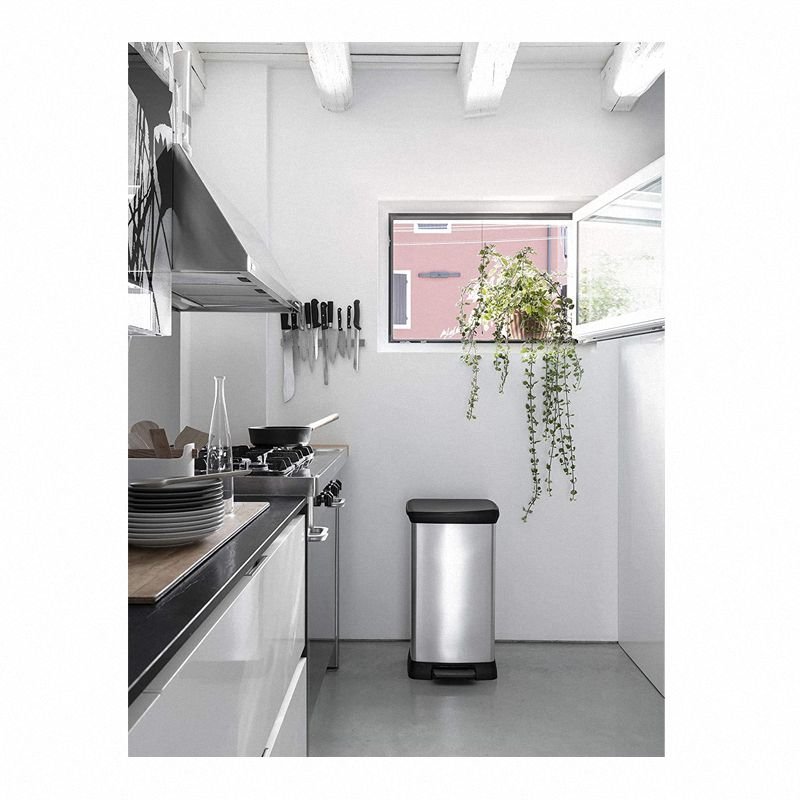 Kosz na śmieci Deco Bin 50L srebrny z pedałem /Curver 187152