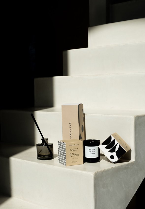 Świeca sojowa w szkle CANDLY&CO They Say You Are What You zapach No.1 250g