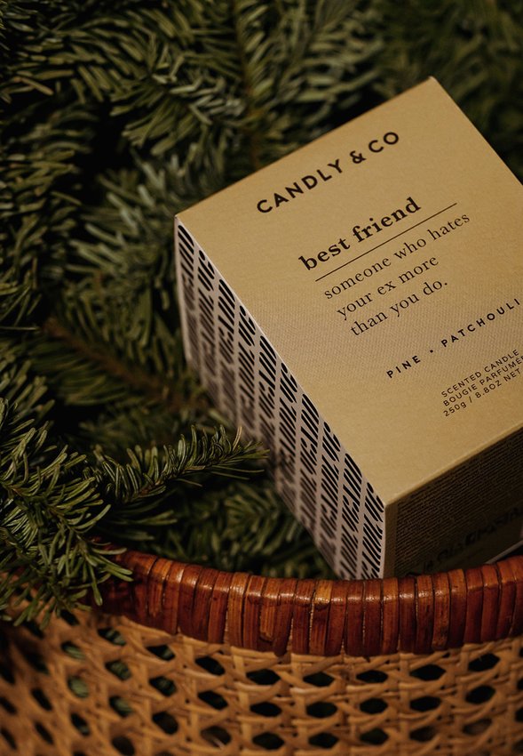 Świeca sojowa w szkle CANDLY&CO Someone Who Hates Your Ex zapach No.4 250g